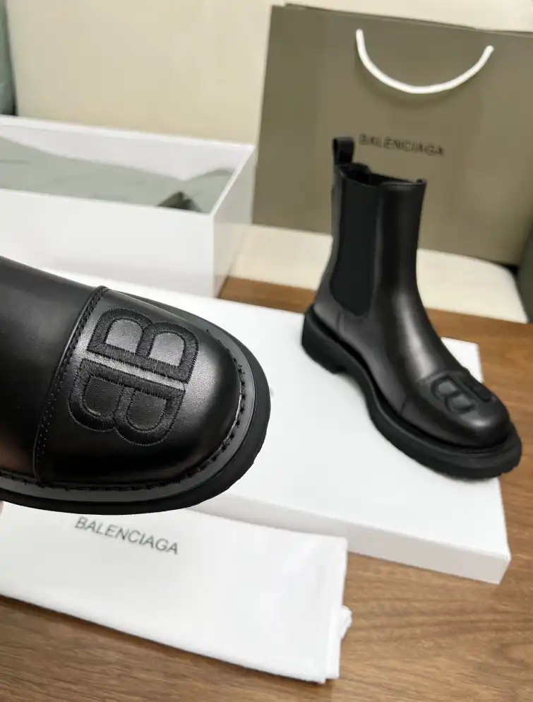 hype Balenciaga Boots