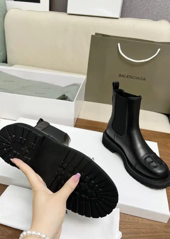 hype Balenciaga Boots