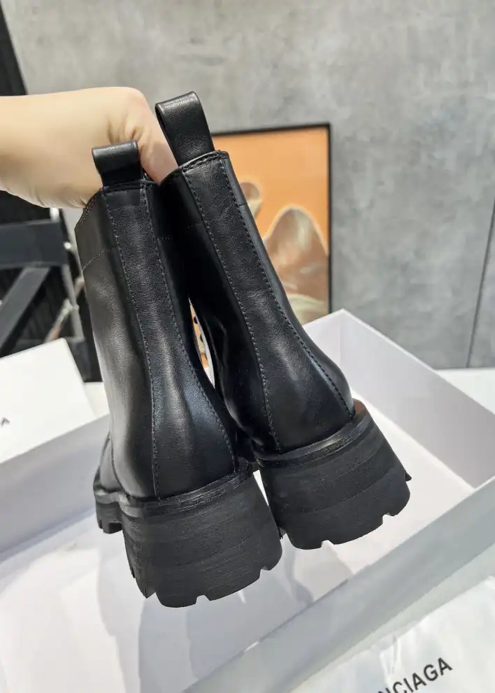 hype Balenciaga Boots