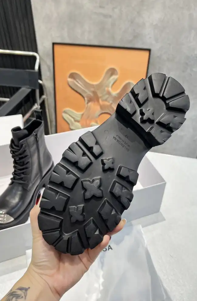 hype Balenciaga Boots