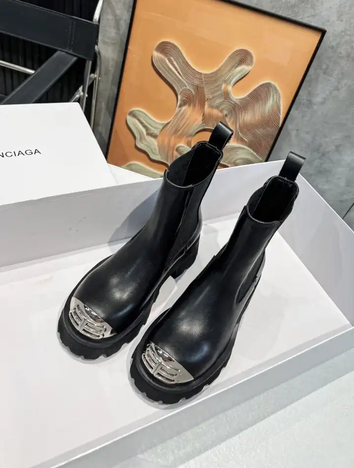 hype Balenciaga Boots