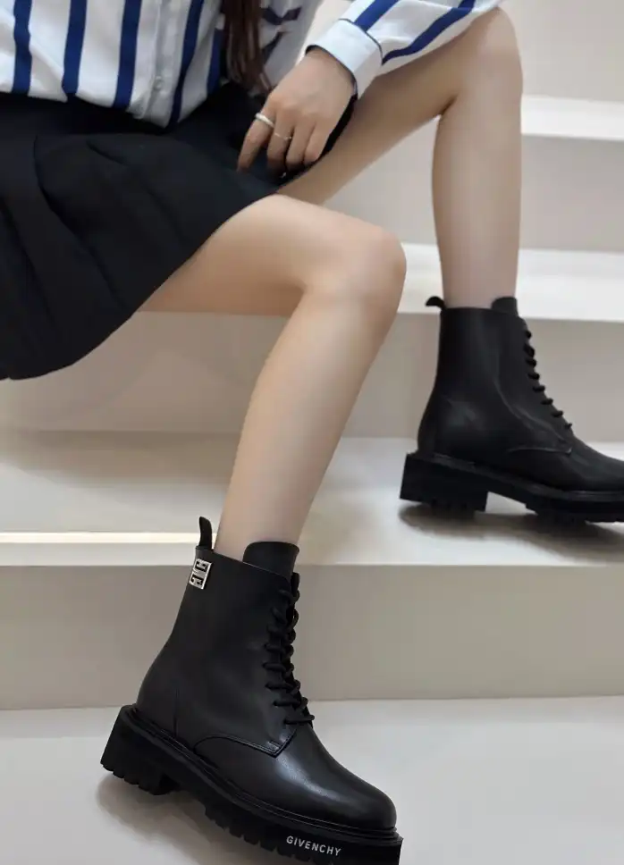 hype Givenchy Boots