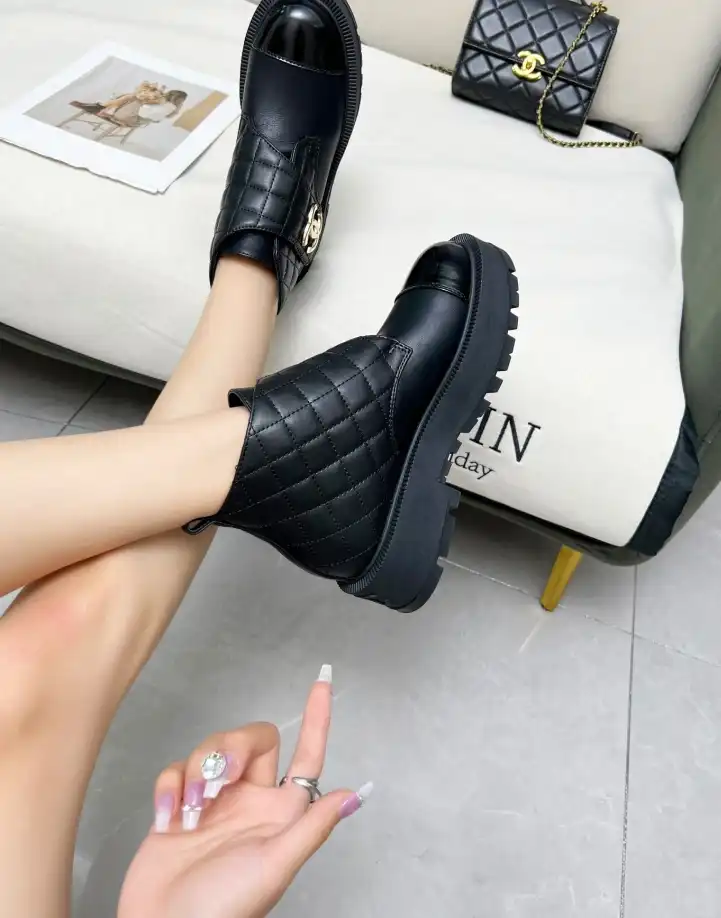 hype Chanel Boots