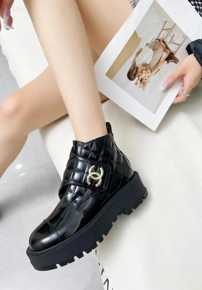 hype Chanel Boots