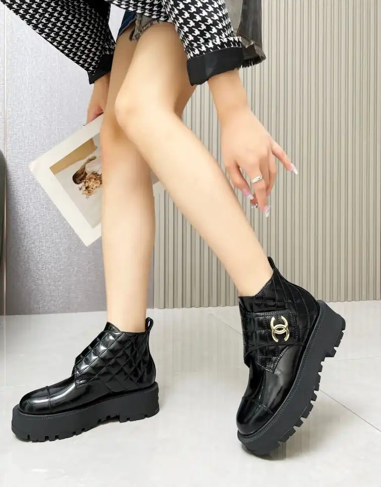 hype Chanel Boots