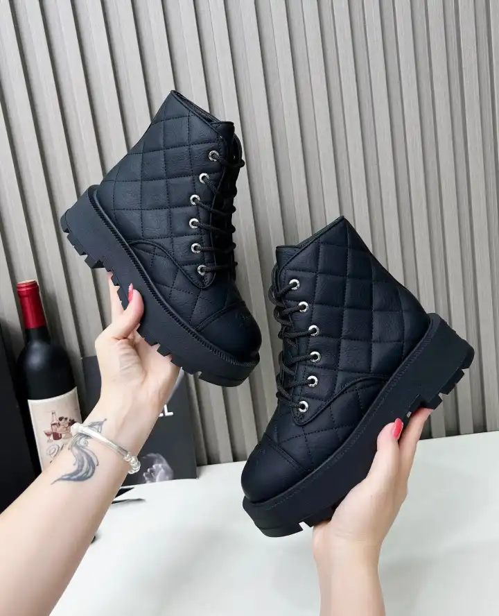 hype Chanel Boots