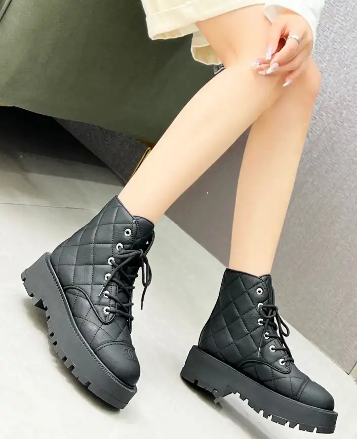 hype Chanel Boots