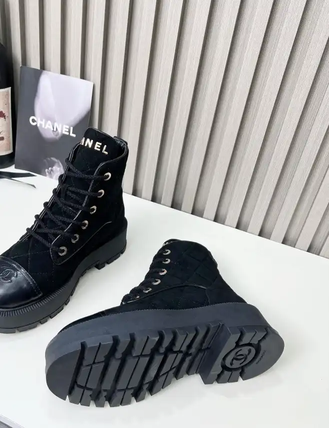 hype Chanel Boots