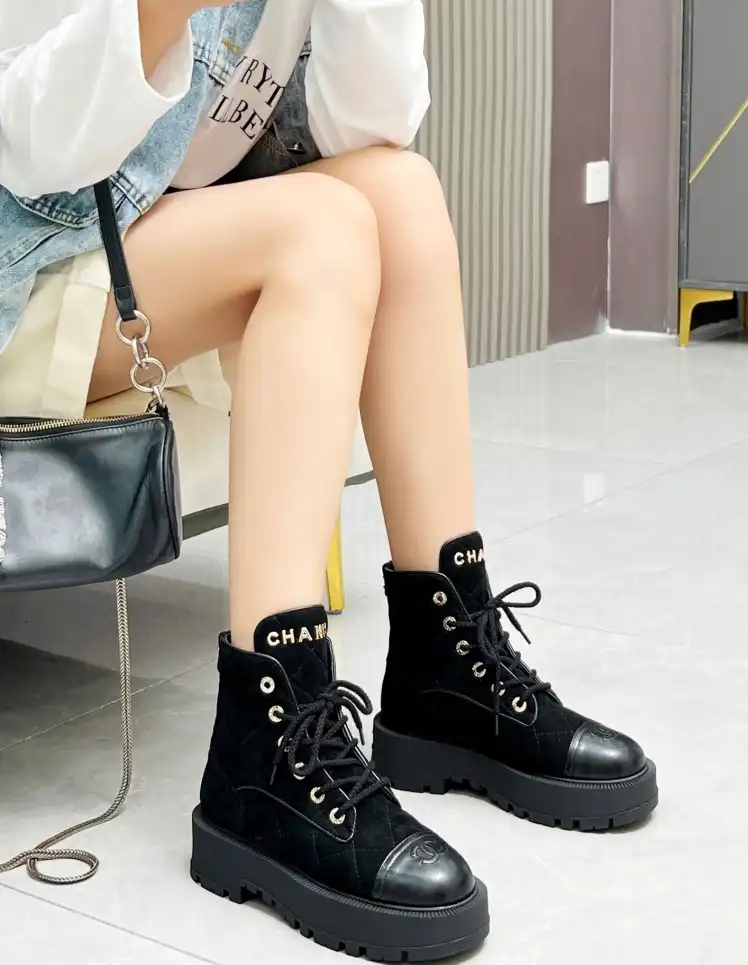 hype Chanel Boots