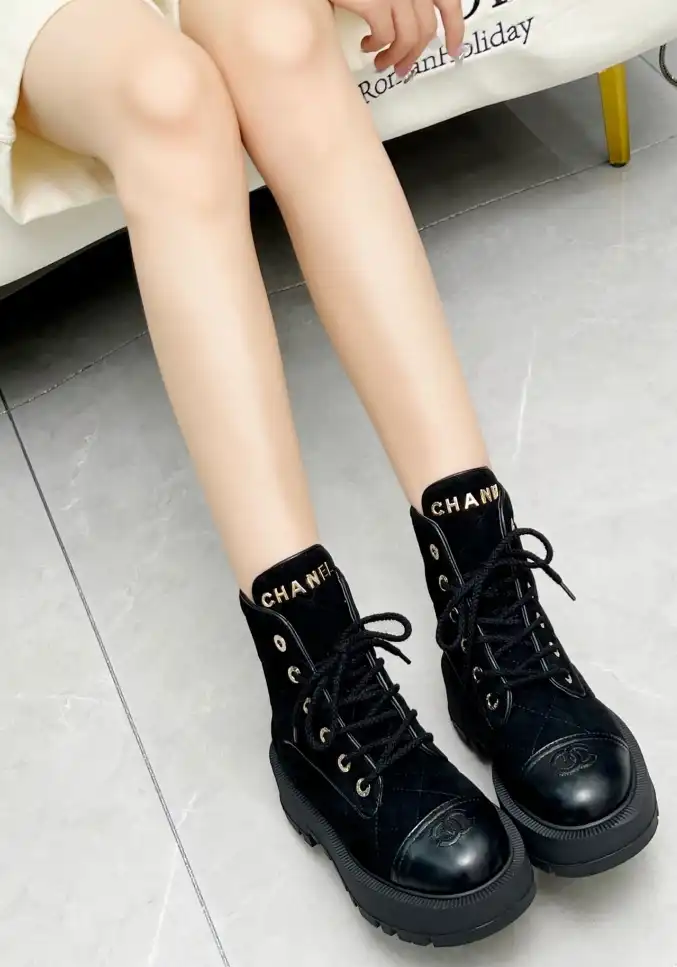 hype Chanel Boots