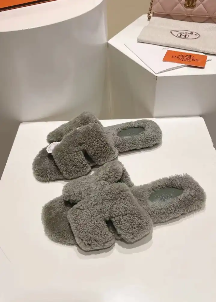 hype Hermes Slippers