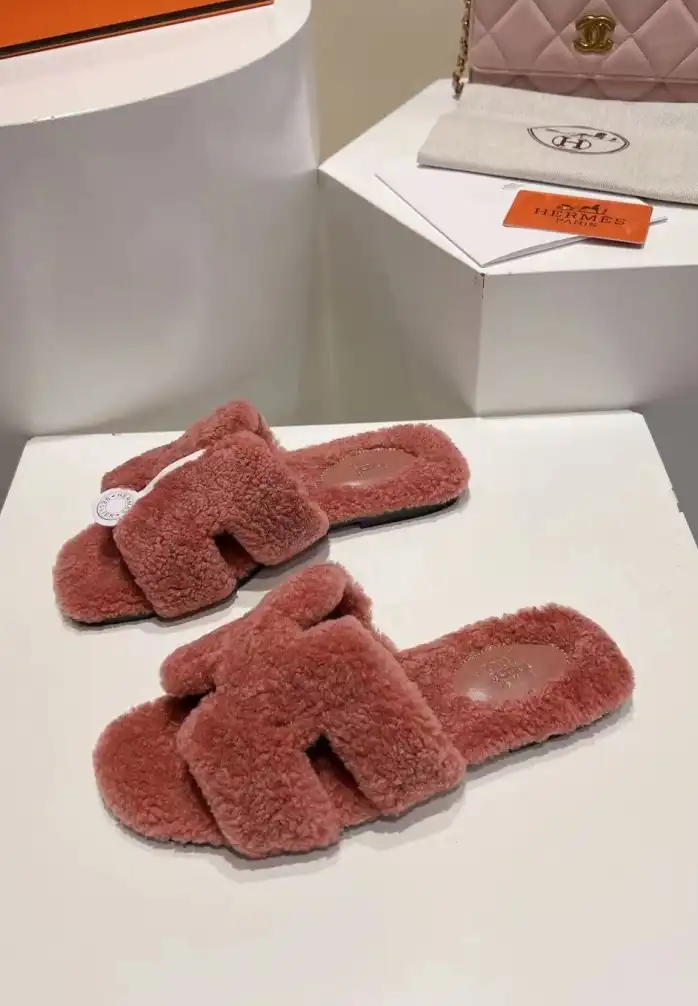 hype Hermes Slippers