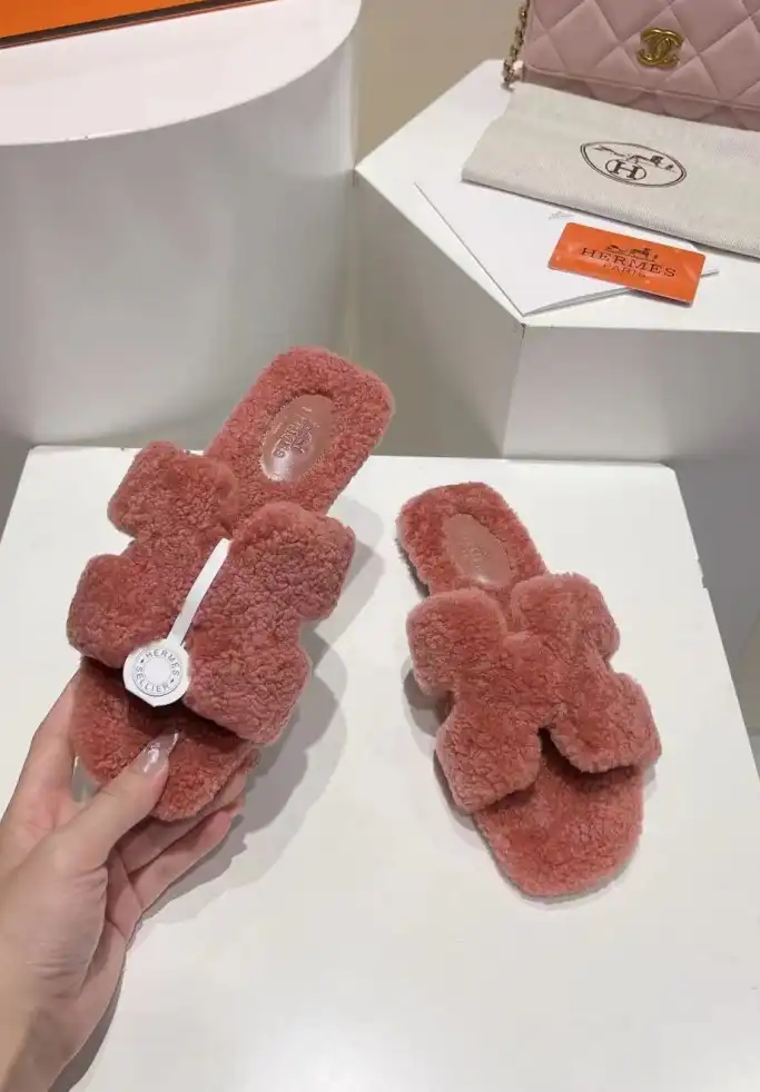 hype Hermes Slippers