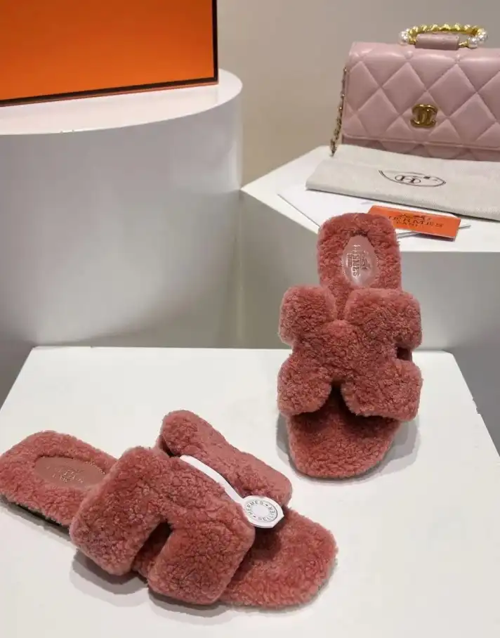 hype Hermes Slippers