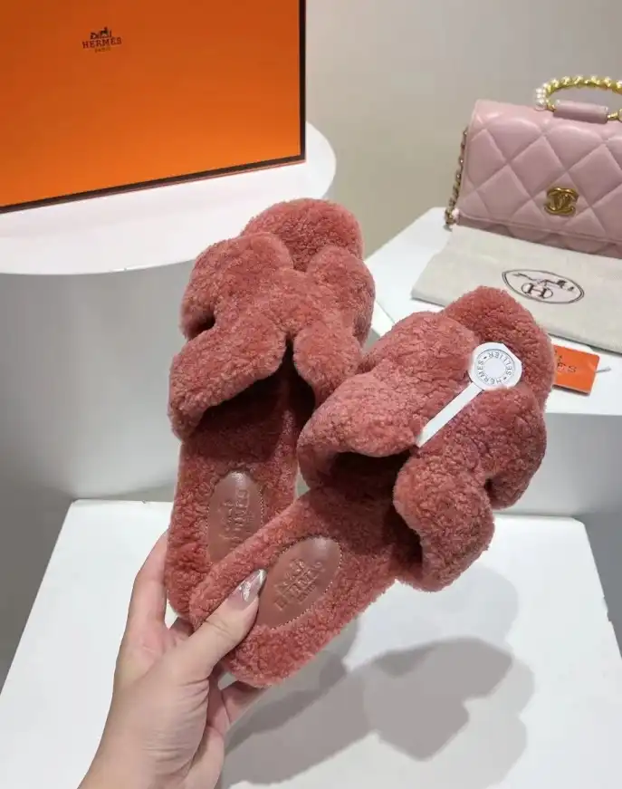 hype Hermes Slippers