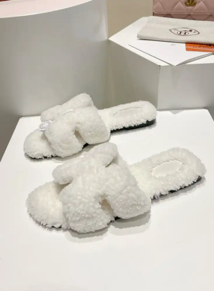 hype Hermes Slippers