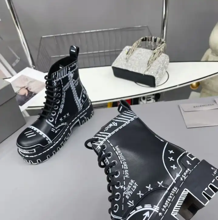 hype Balenciaga Boots