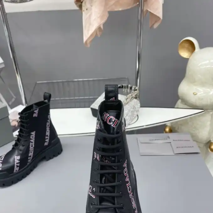 hype Balenciaga Boots