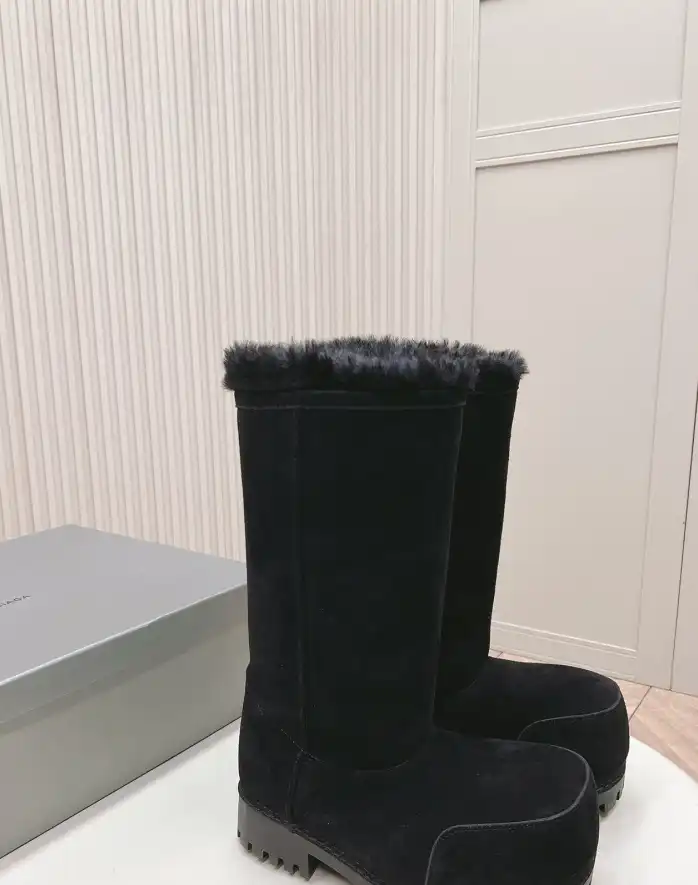 hype Balenciaga Boots