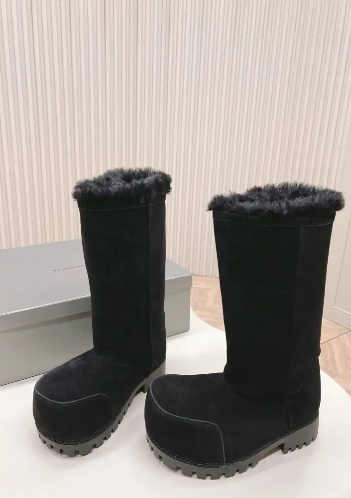 hype Balenciaga Boots