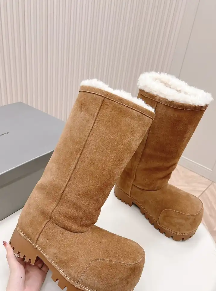 hype Balenciaga Boots