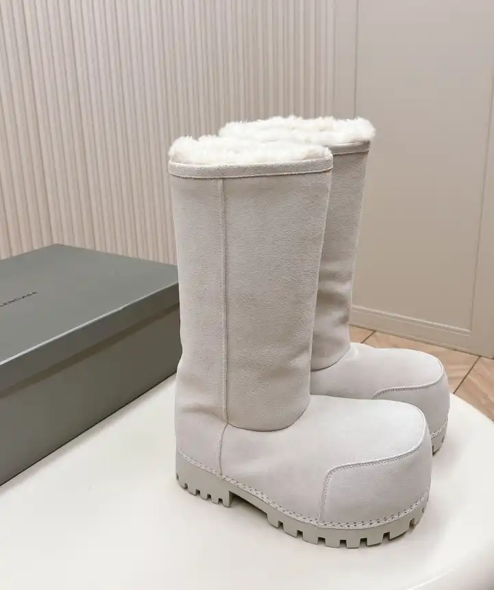 hype Balenciaga Boots