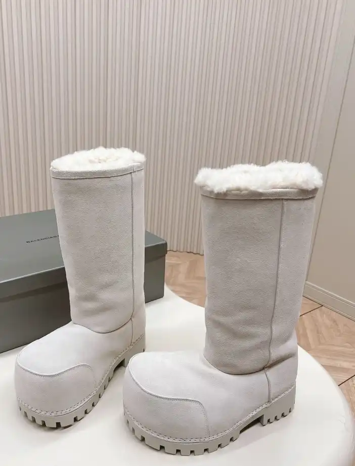 hype Balenciaga Boots