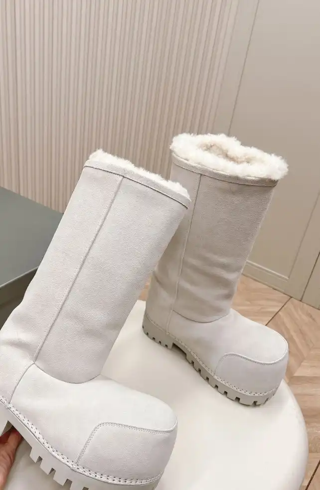 hype Balenciaga Boots