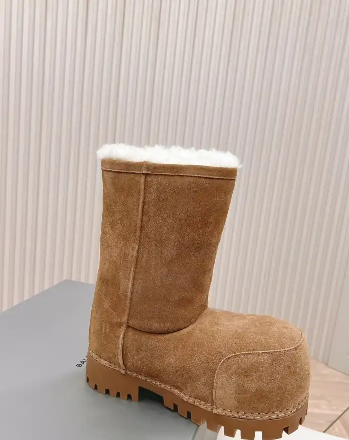 hype Balenciaga Boots