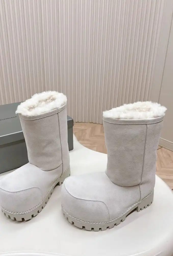 hype Balenciaga Boots