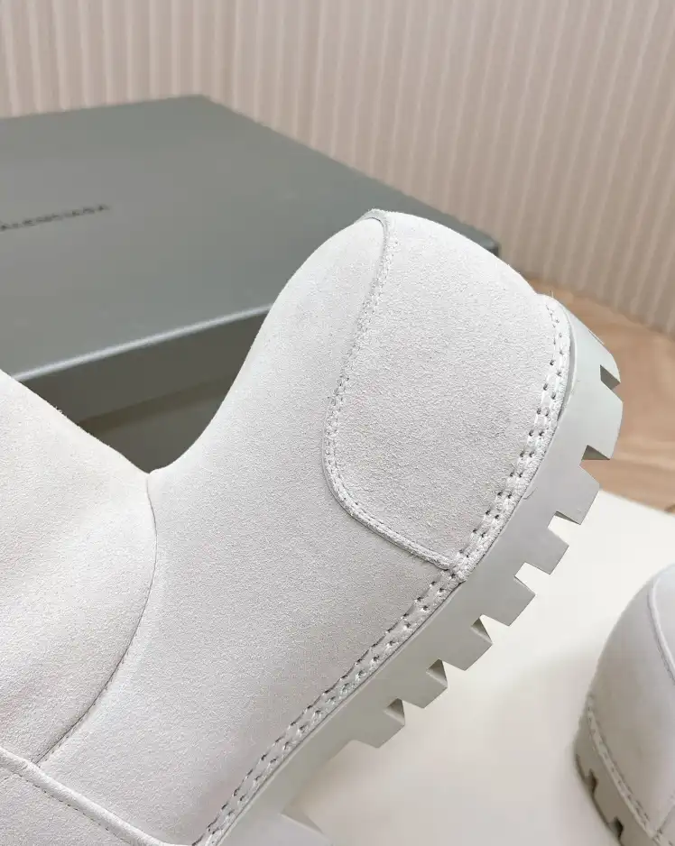 hype Balenciaga Boots