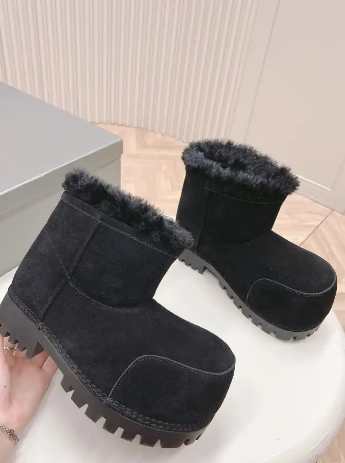 hype Balenciaga Boots