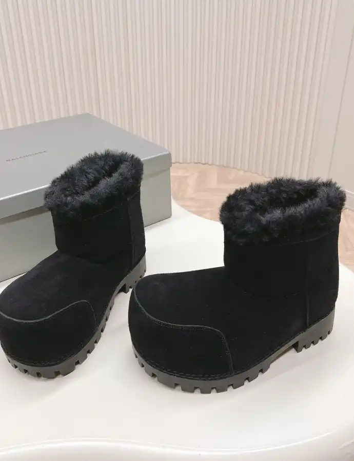 hype Balenciaga Boots