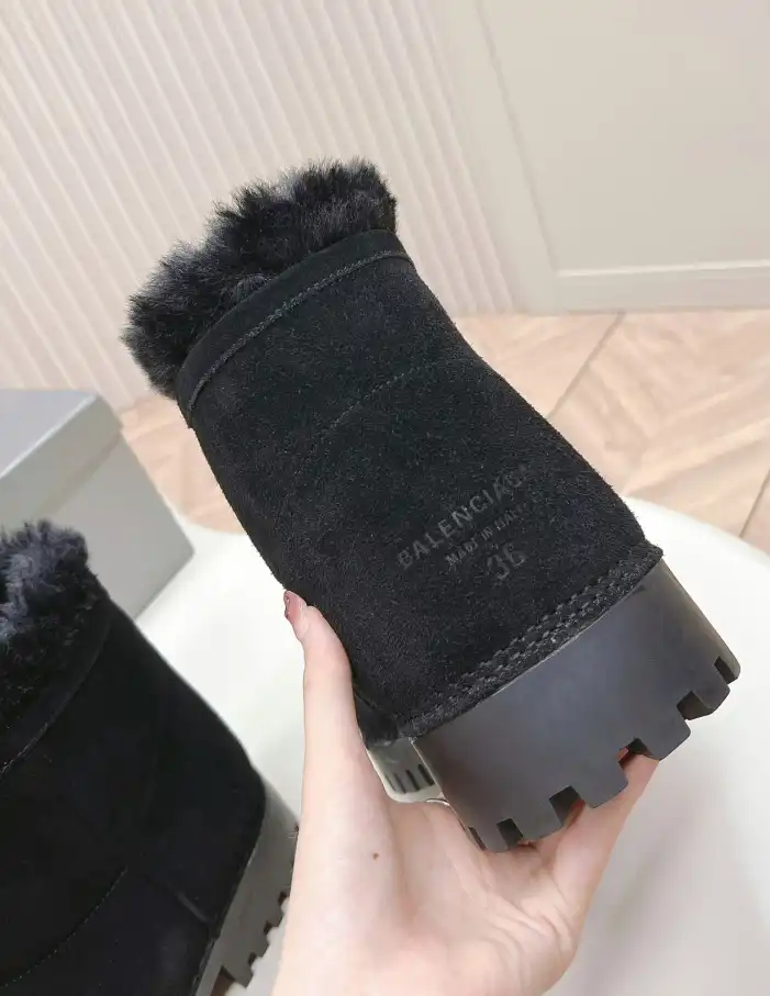 hype Balenciaga Boots