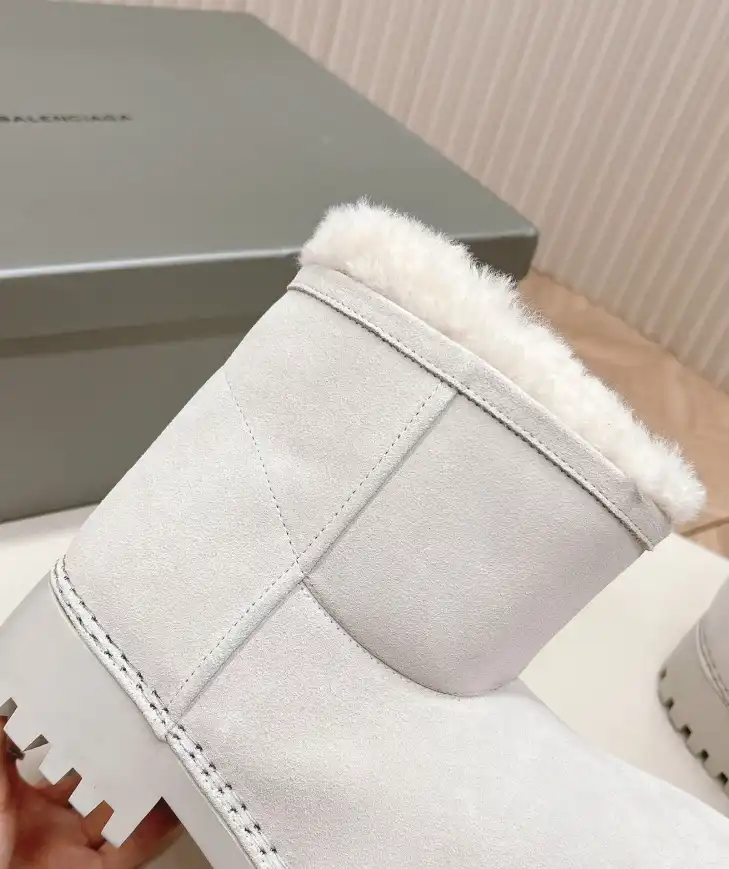 hype Balenciaga Boots