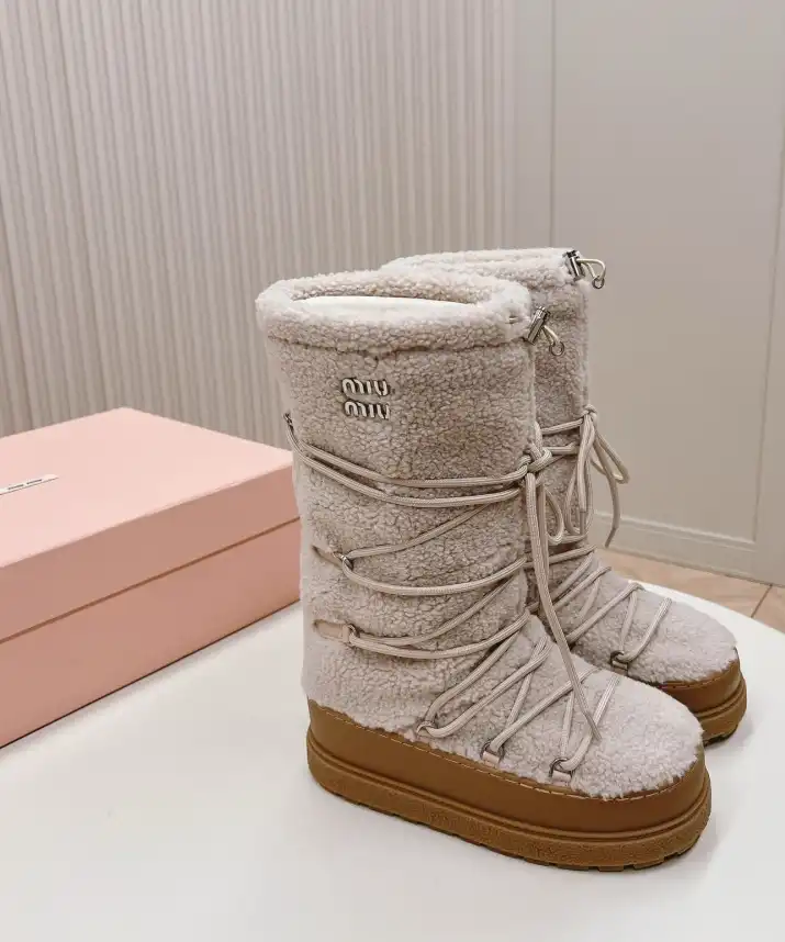 hype Miu Miu Boots