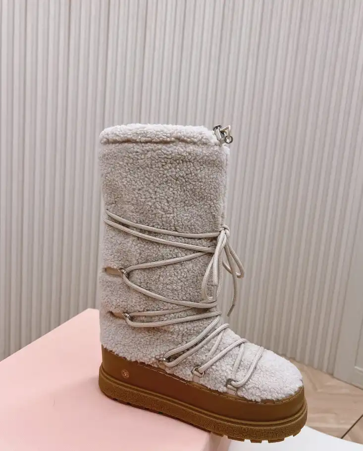 hype Miu Miu Boots