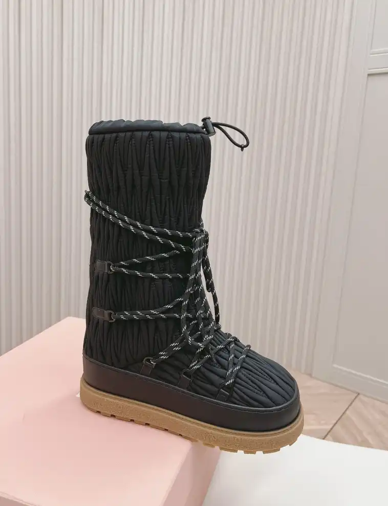 hype Miu Miu Boots