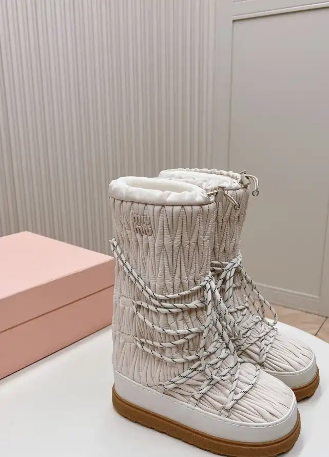 hype Miu Miu Boots