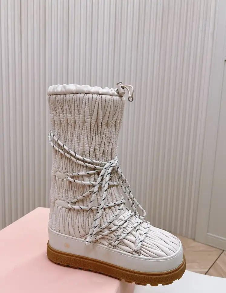 hype Miu Miu Boots