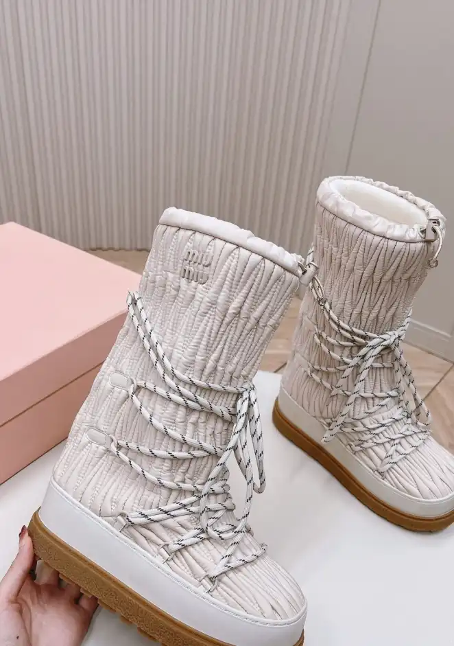 hype Miu Miu Boots