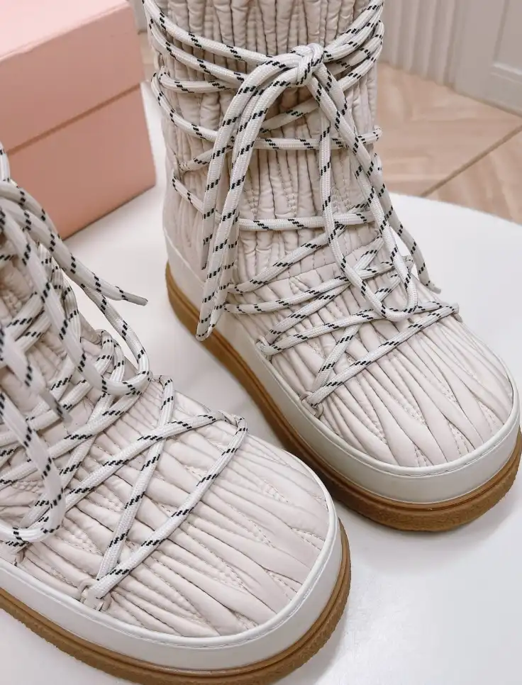 hype Miu Miu Boots