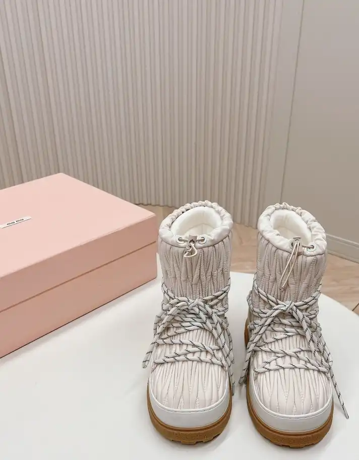 hype Miu Miu Boots