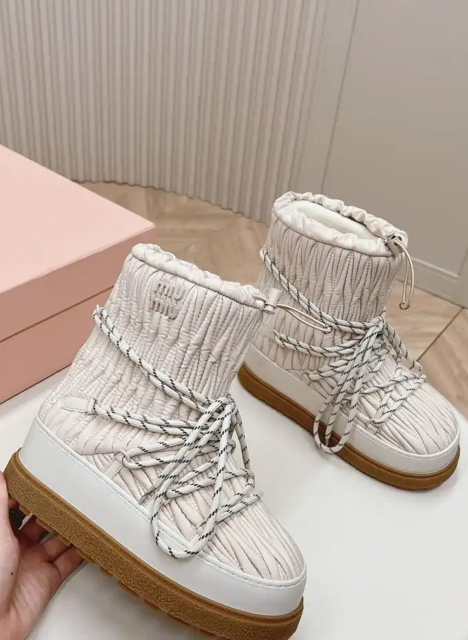 hype Miu Miu Boots