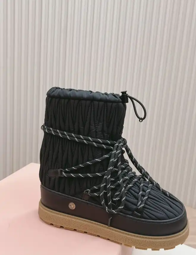 hype Miu Miu Boots