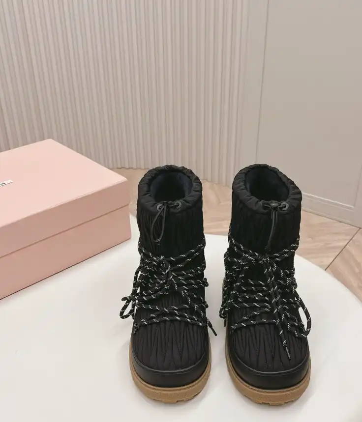 hype Miu Miu Boots