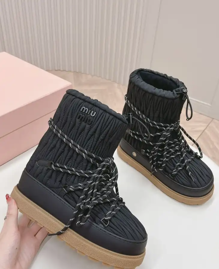 hype Miu Miu Boots