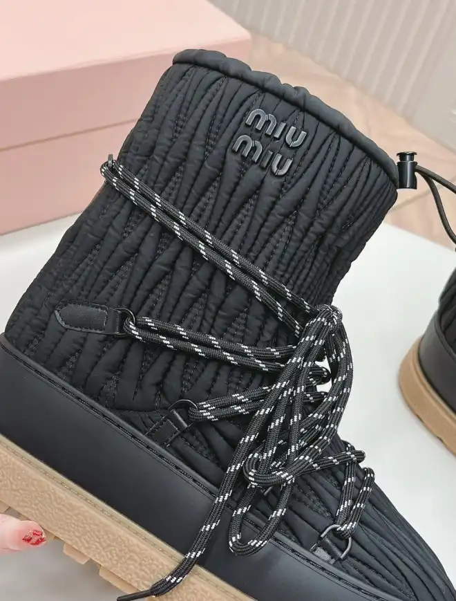 hype Miu Miu Boots