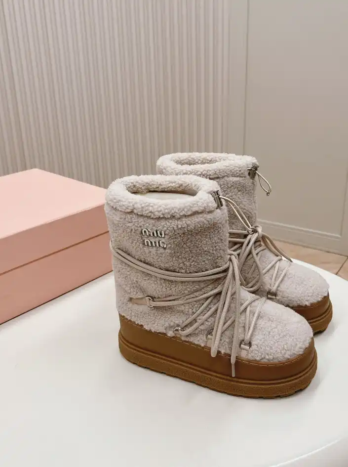 hype Miu Miu Boots