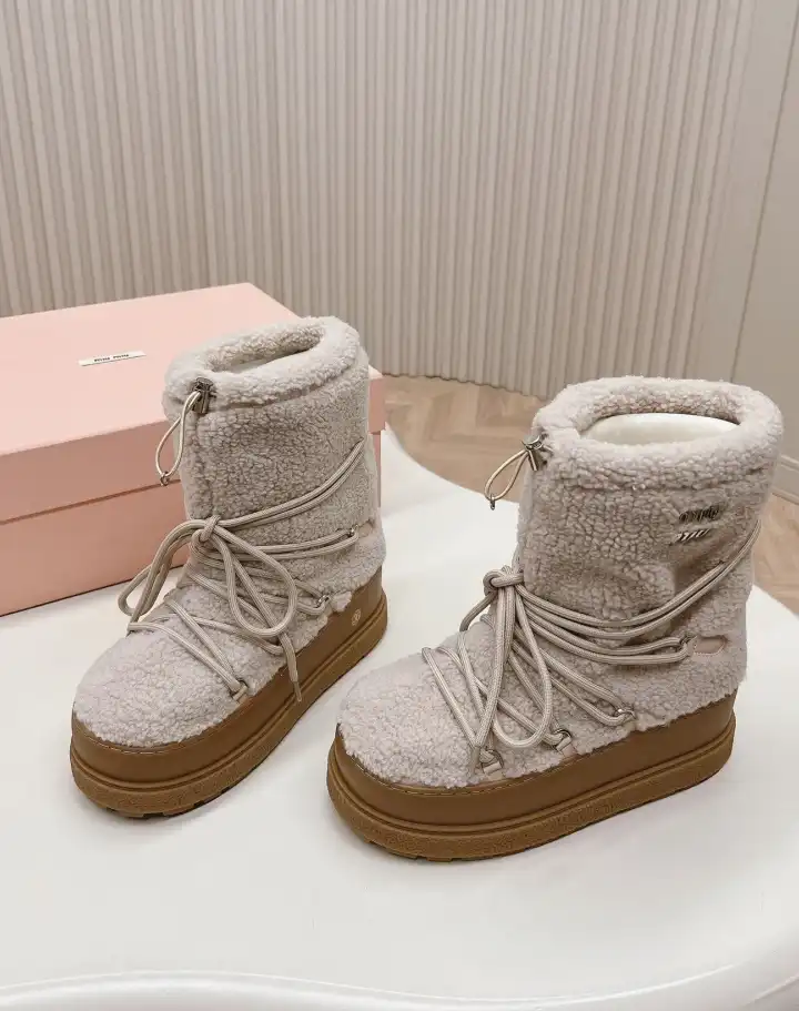 hype Miu Miu Boots